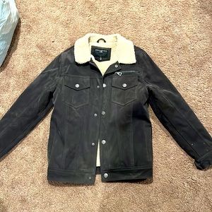 Urban Republic brown sherpa coat. Youth size 14-16 (boys)